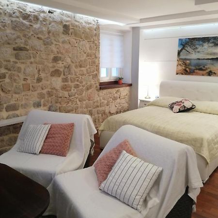V&M Luxury Studio Pag Town Kültér fotó