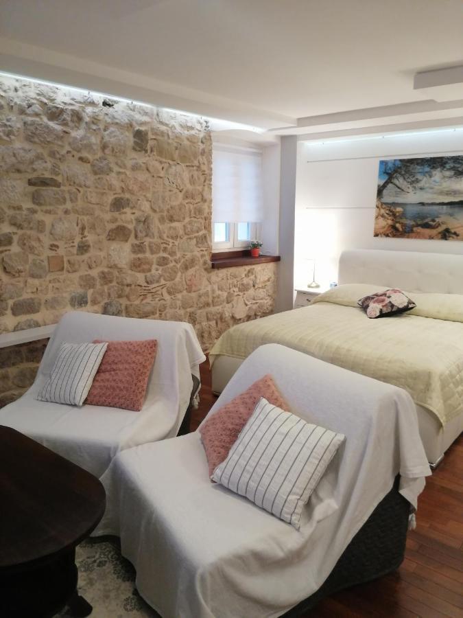 V&M Luxury Studio Pag Town Kültér fotó